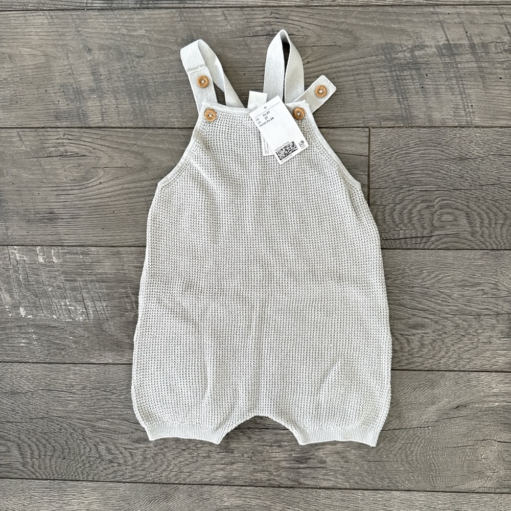 NWT H&M Knit Baby Romper with Button Straps